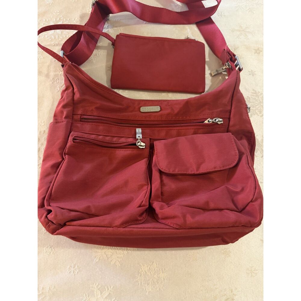 Baggallini Crossbody Handbag Removable Coin Purse Red Gorgeous